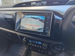 2020 Toyota Hilux SR5