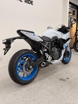 2026 Suzuki GSX-8R (GSX800FRQ) White