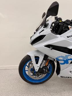 2026 Suzuki GSX-8R (GSX800FRQ) White