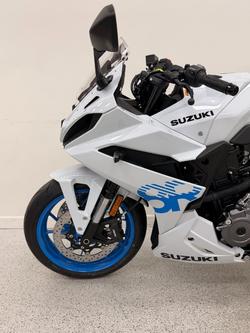 2026 Suzuki GSX-8R (GSX800FRQ) White