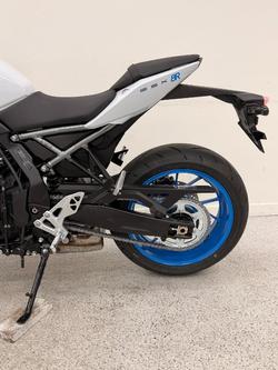 2026 Suzuki GSX-8R (GSX800FRQ) White