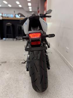 2026 Suzuki GSX-8R (GSX800FRQ) White