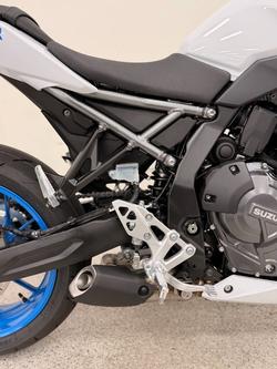 2026 Suzuki GSX-8R (GSX800FRQ) White