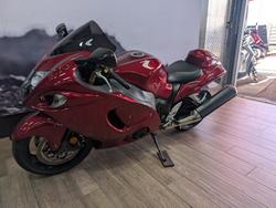 Suzuki 2011 SUZUKI 1300CC GSXR1300R HAYABUSA RED