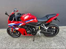 2026 Honda CBR650R RED