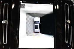 2022 Volvo XC40 Ultimate B5 Dark