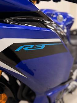 2025 YAMAHA YZF-R3 Blue