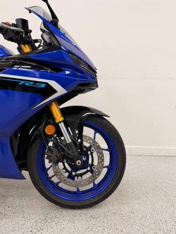2025 YAMAHA YZF-R3 Blue