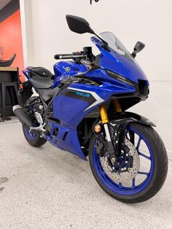 2025 YAMAHA YZF-R3 Blue