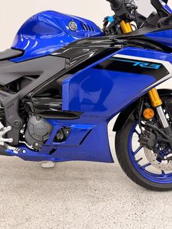 2025 YAMAHA YZF-R3 Blue