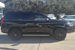 2023 Toyota Landcruiser Prado VX
