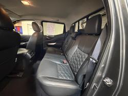 2022 Nissan Navara ST-X