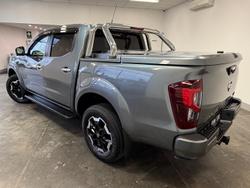 2022 Nissan Navara ST-X