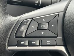 2022 Nissan Navara ST-X