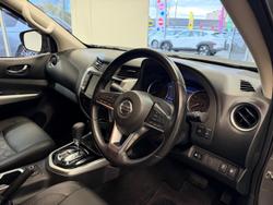 2022 Nissan Navara ST-X