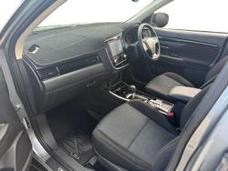 2021 Mitsubishi Outlander ES