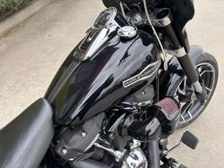 2018 HARLEY-DAVIDSON FLSB SPORT GLIDE (CUSTOM TT) Black