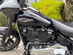 2018 HARLEY-DAVIDSON FLSB SPORT GLIDE (CUSTOM TT) Black