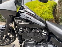 2018 HARLEY-DAVIDSON FLSB SPORT GLIDE (CUSTOM TT) Black