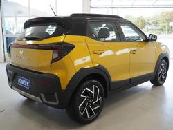 2025 Mahindra XUV3XO AX7L