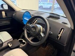 2024 MINI Countryman C Core