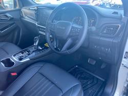 2025 Isuzu MU-X LS-T