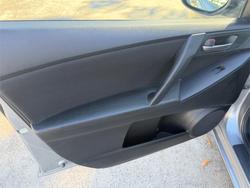 2013 MAZDA MAZDA3 NEO