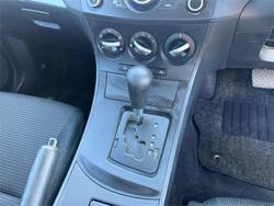 2013 MAZDA MAZDA3 NEO