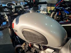 2017 Triumph STREET TWIN SILVER