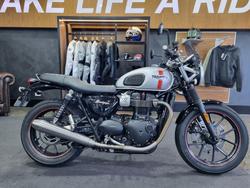 Triumph Street Twin