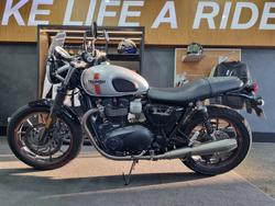 2017 Triumph STREET TWIN SILVER
