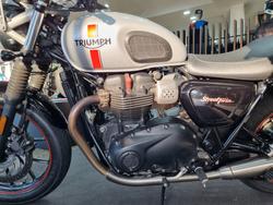 2017 Triumph STREET TWIN SILVER