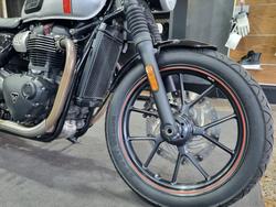 2017 Triumph STREET TWIN SILVER