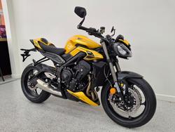 2027 Triumph STREET TRIPLE RS Road PHANTOM BLACK