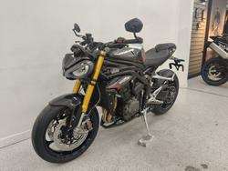 2027 Triumph SPEED TRIPLE 1200 RS