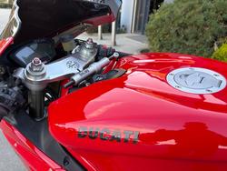 2011 DUCATI 848 EVO Red