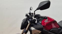 2025 Honda CB650RAC RED