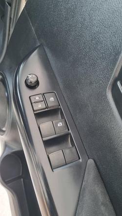 2023 Toyota Hilux SR