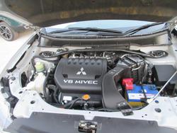 2010 Mitsubishi Outlander VR