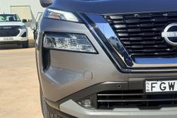 2024 Nissan X-TRAIL ST-L