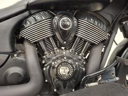 2023 INDIAN CHIEFTAIN DARK HORSE Black