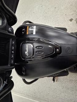 2023 INDIAN CHIEFTAIN DARK HORSE Black