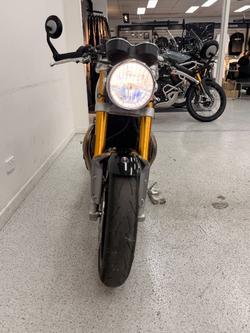 2022 Triumph THRUXTON RS Black