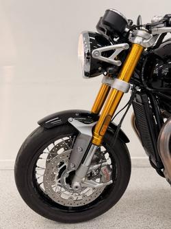 2022 Triumph THRUXTON RS Black