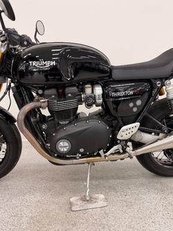 2022 Triumph THRUXTON RS Black