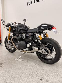 2022 Triumph THRUXTON RS Black