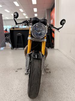 2022 Triumph THRUXTON RS Black