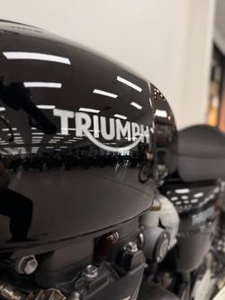2022 Triumph THRUXTON RS Black