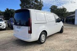 2022 Hyundai STARIA LOAD