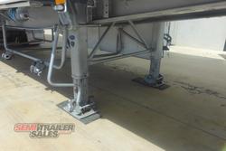 1995 Freighter 22 Pallet Curtainsider